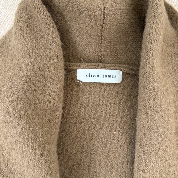 Olivia James Oversized Cardigan - Picture 2 of 4